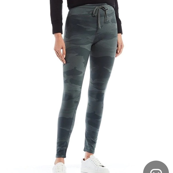 SPLENDID COLLECTION ANKLE LENGTH CAMO PRINT DRAWSTRING LEGGINGS / XS. - Picture 3 of 6